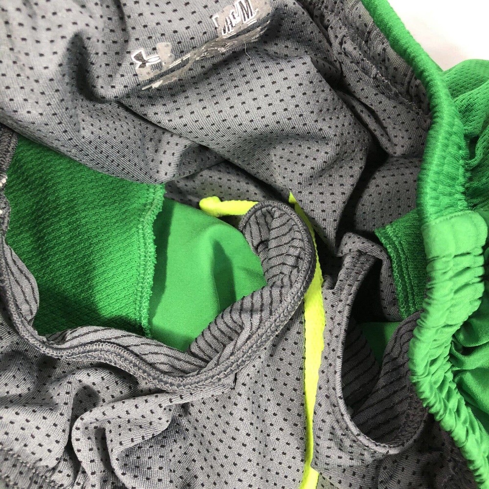 Under Armour Heat Gear Green Short Line Size Medium Running Jogging Athletic - Picture 6 of 12